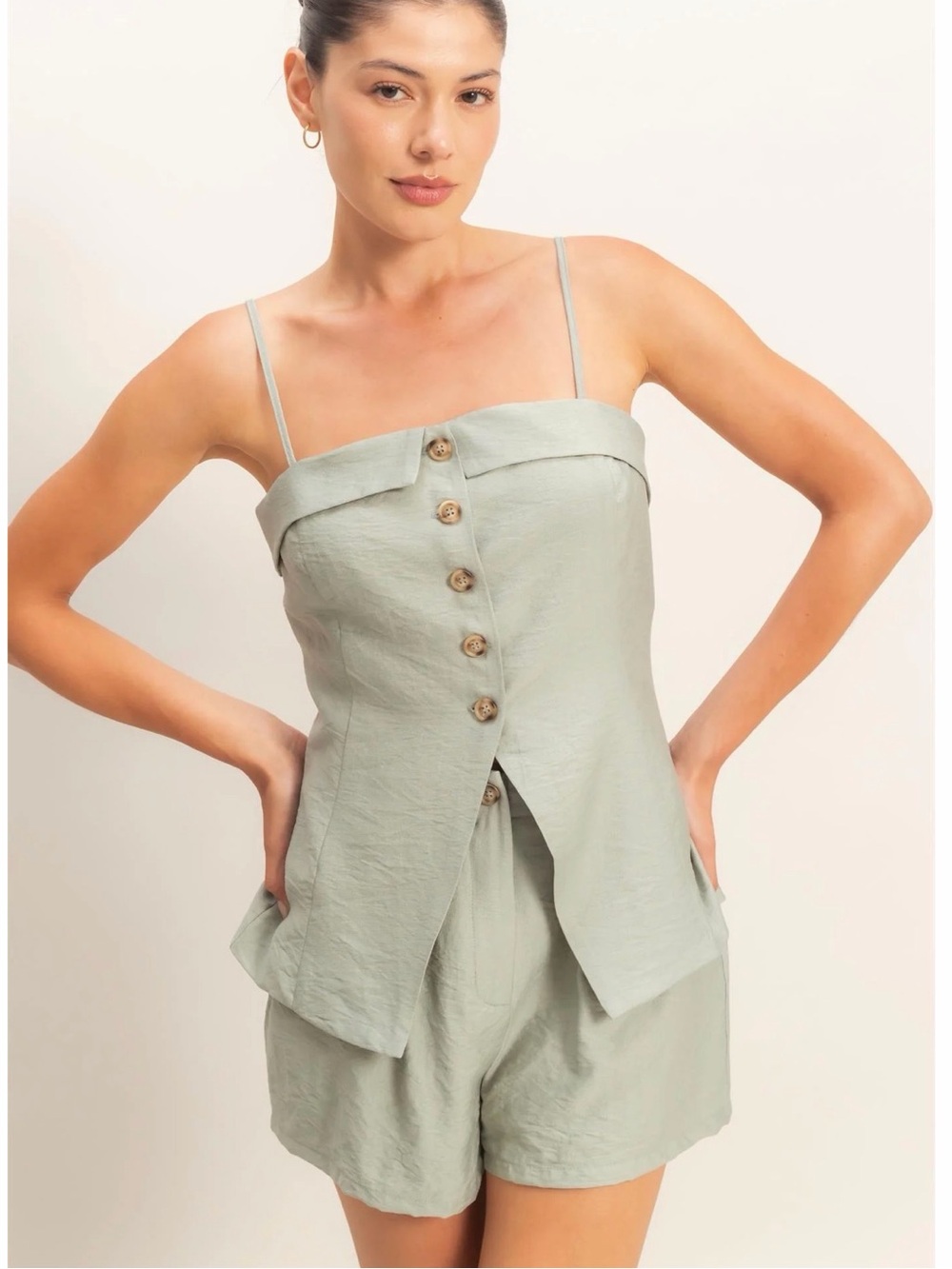 NEW Double Zero Sage Green Button Front Top & Shorts Set – Large